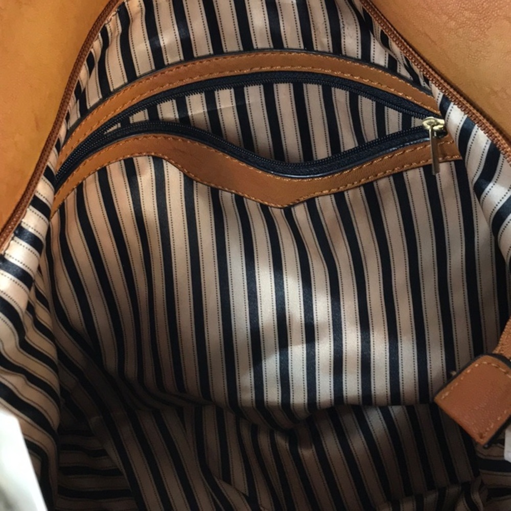 LARGE SOFT FAUX LEATHER BAG - Picture 6 of 8